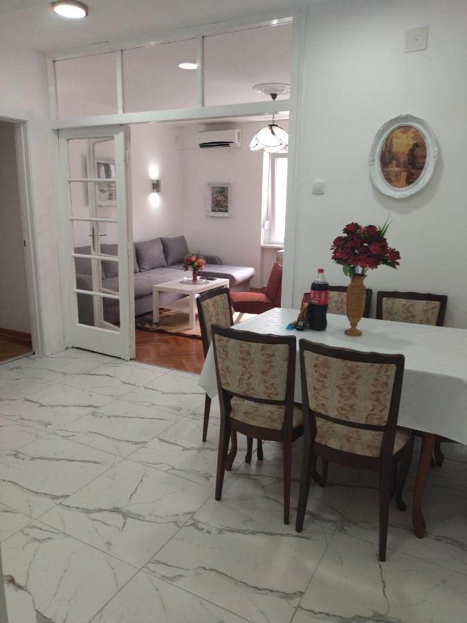 Palace Luxury Apartments The Heart Of 베오그라드 외부 사진